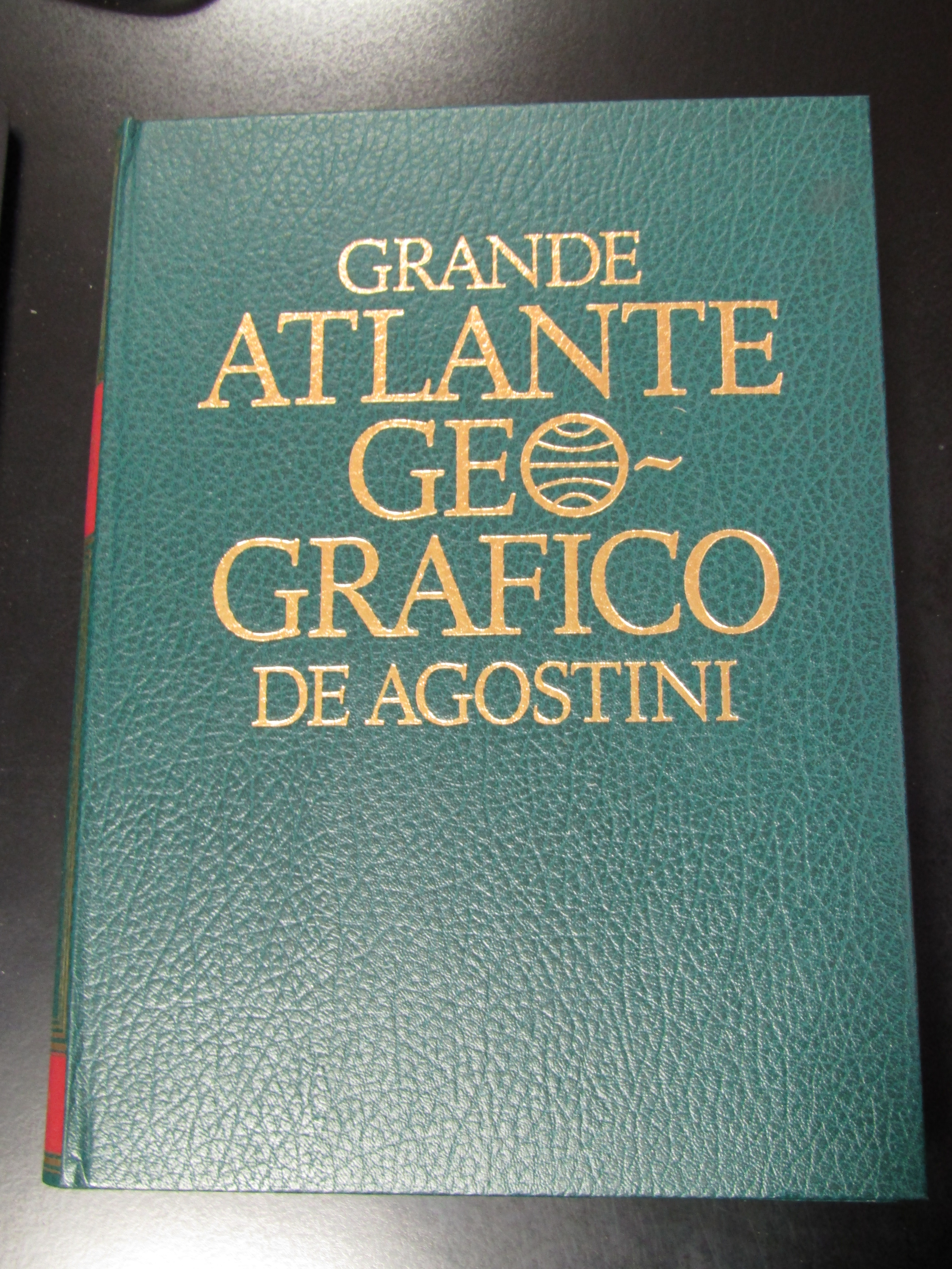 Grande Atlante Geografico De Agostini. 1986.