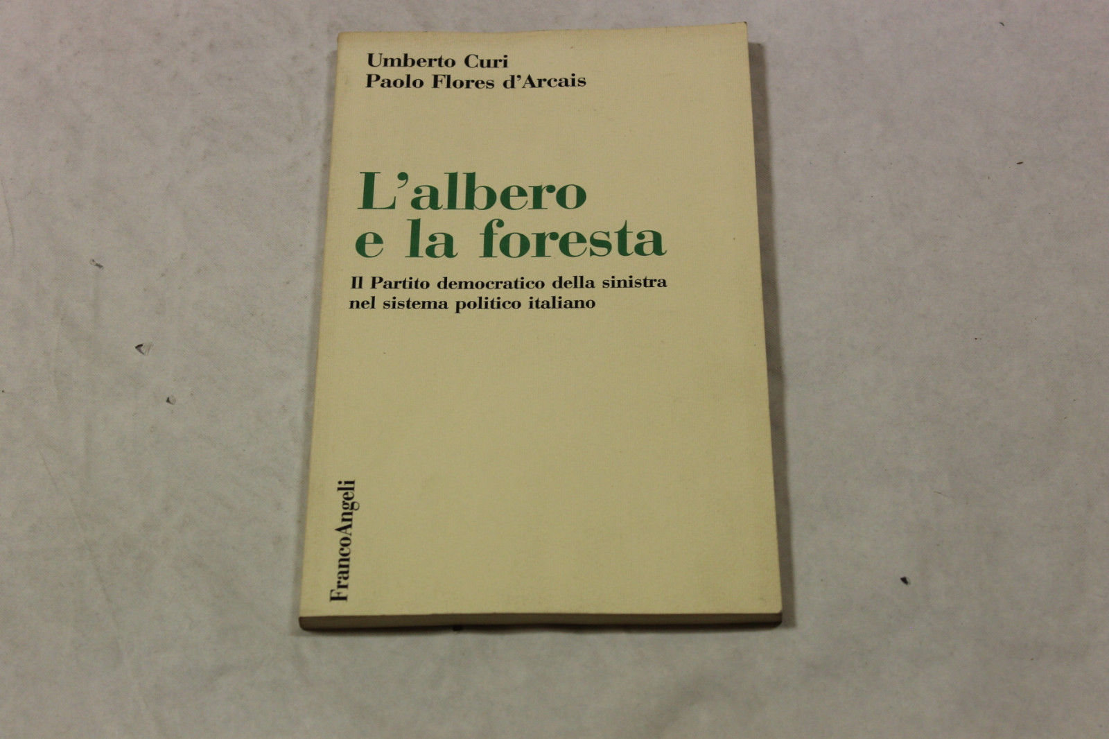 L�albero e la foresta