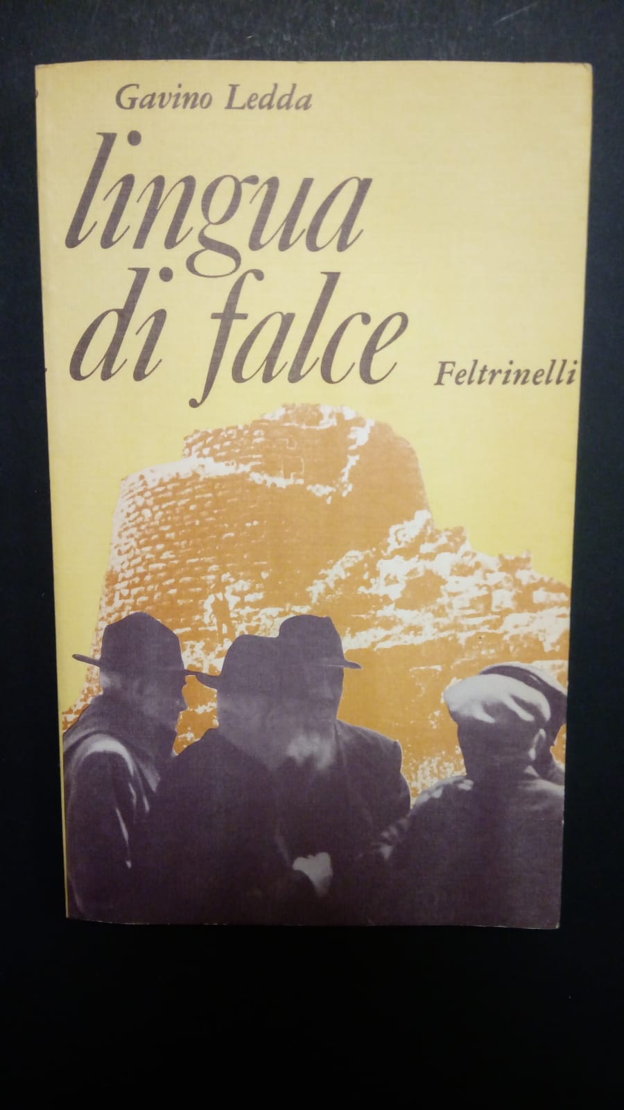 Ledda Gavino, Lingua di falce, Feltrinelli, 1977.