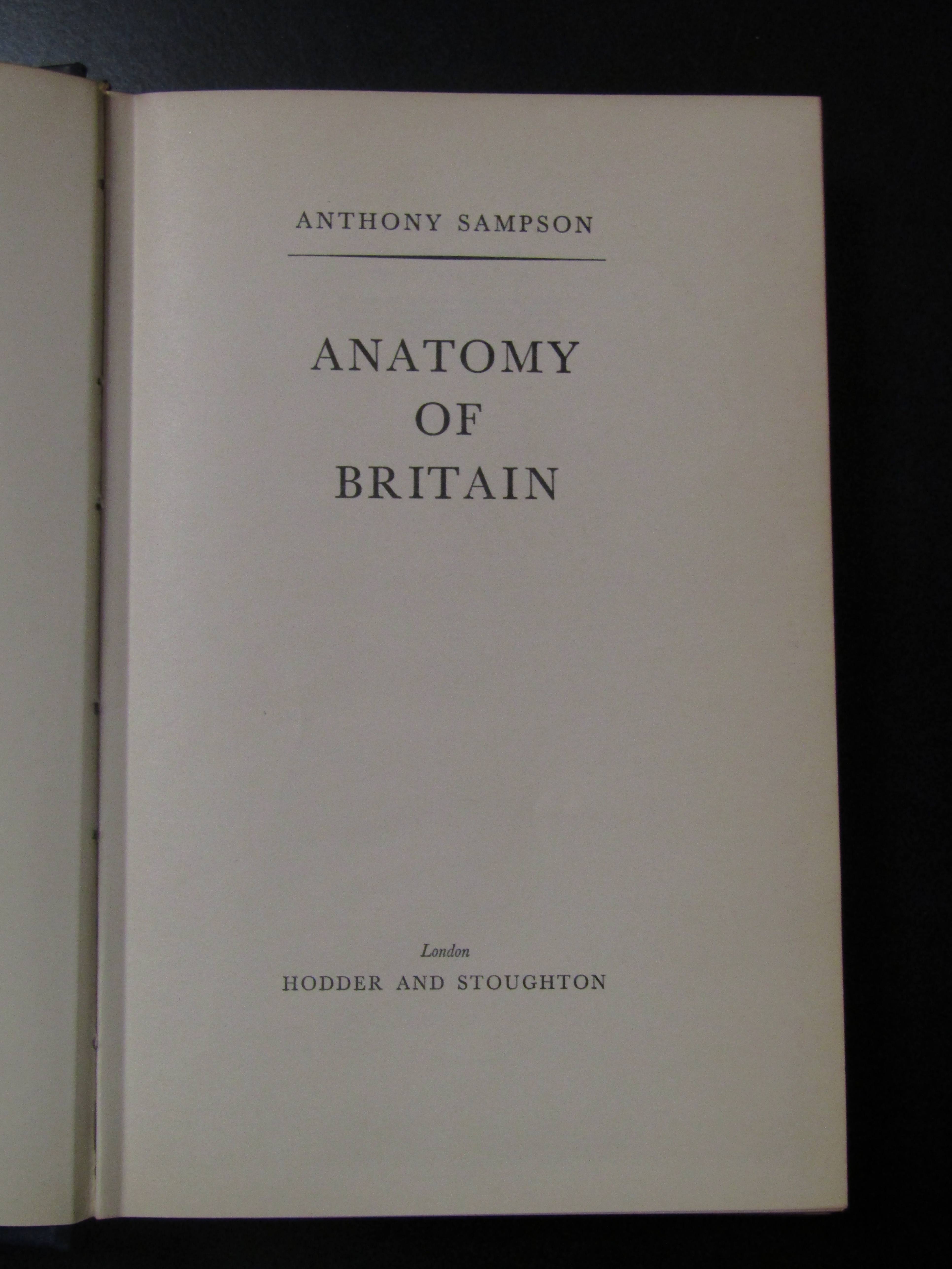 Sampson Anthony. Anatomy of Britan. Hodder and Stoughton 1962.