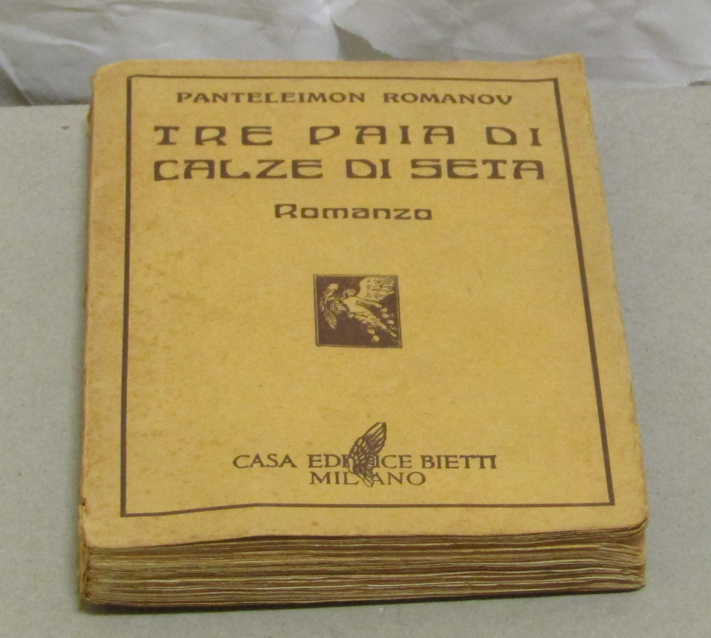 TRE PAIA DI CALZE DI SETA ROMANZO RUSSO - TRADUZIONE …