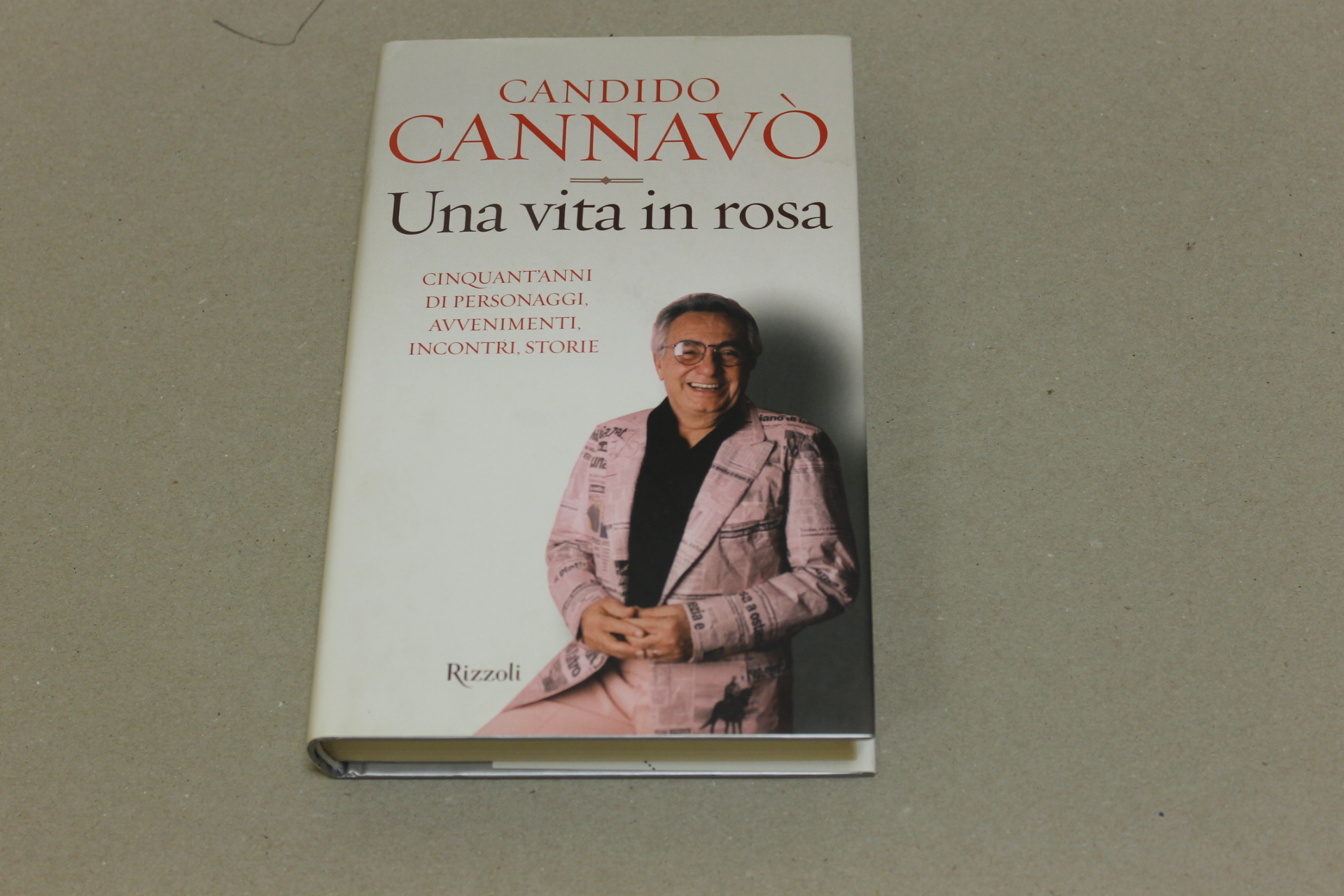 UNA VITA IN ROSA CON DEDICA AUTOGRAFA