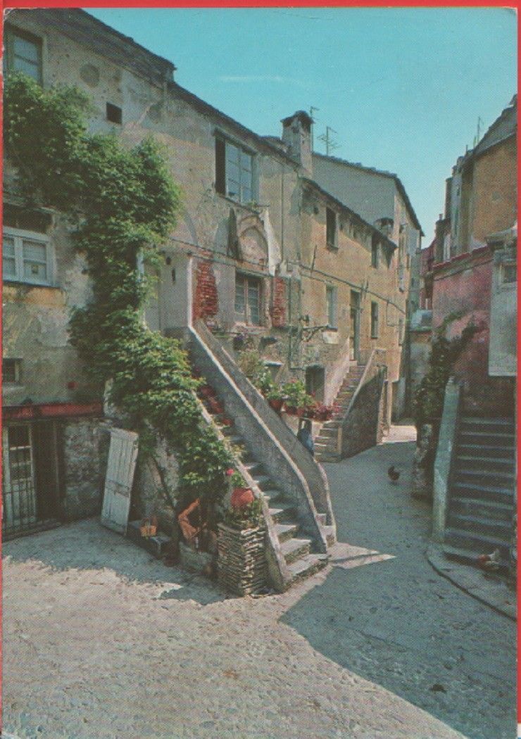 Albisola Marina. Piazzetta Pozzo Garitta. Non viaggiata