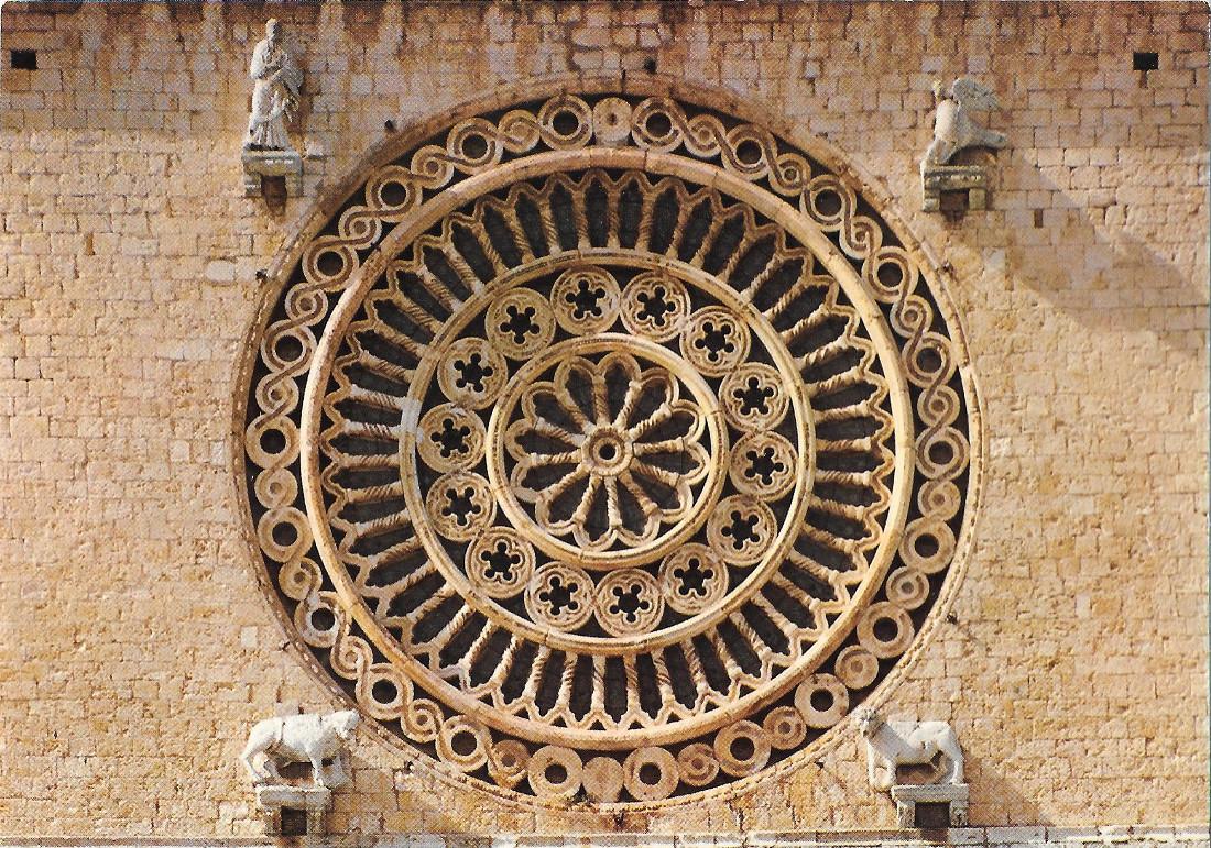 Assisi. Basilica di S. Francesco. Il rosone. Non viaggiata