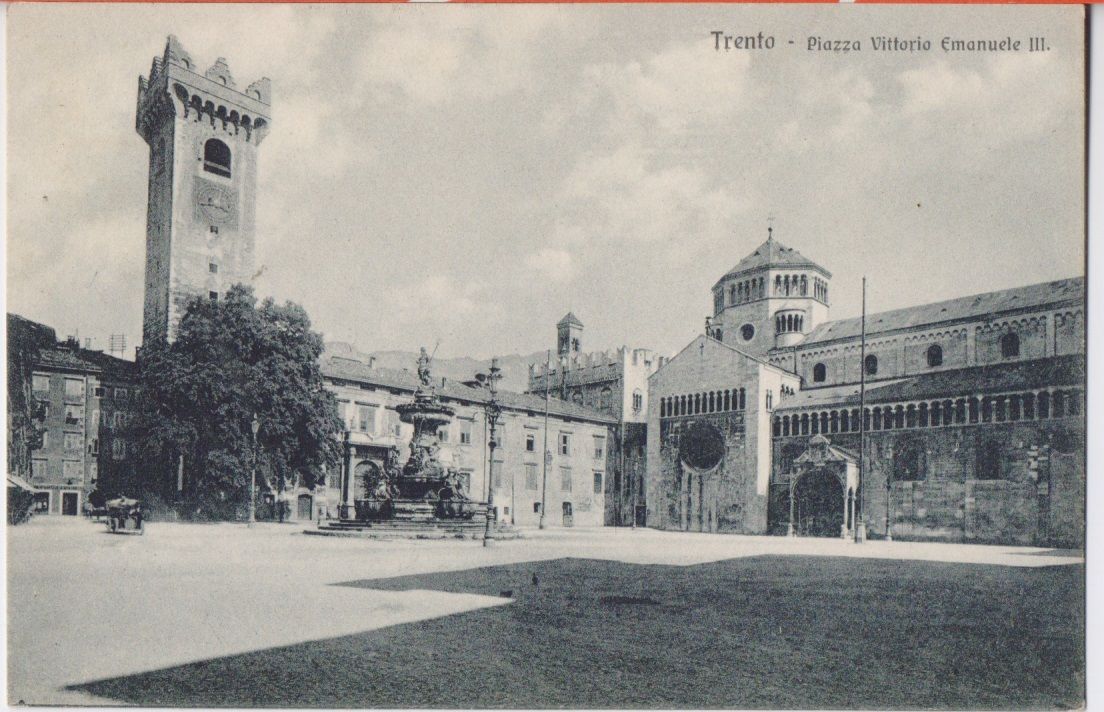 Cartolina - Trento. Piazza Vittorio Emanuele III