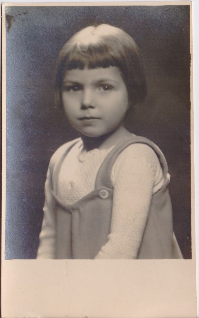 Cartolina con foto di bambina