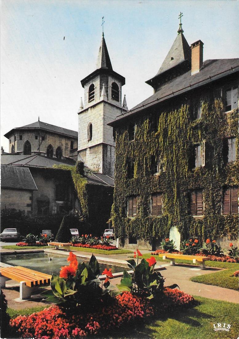 Chambery (FRA). Le square . Non viaggiata