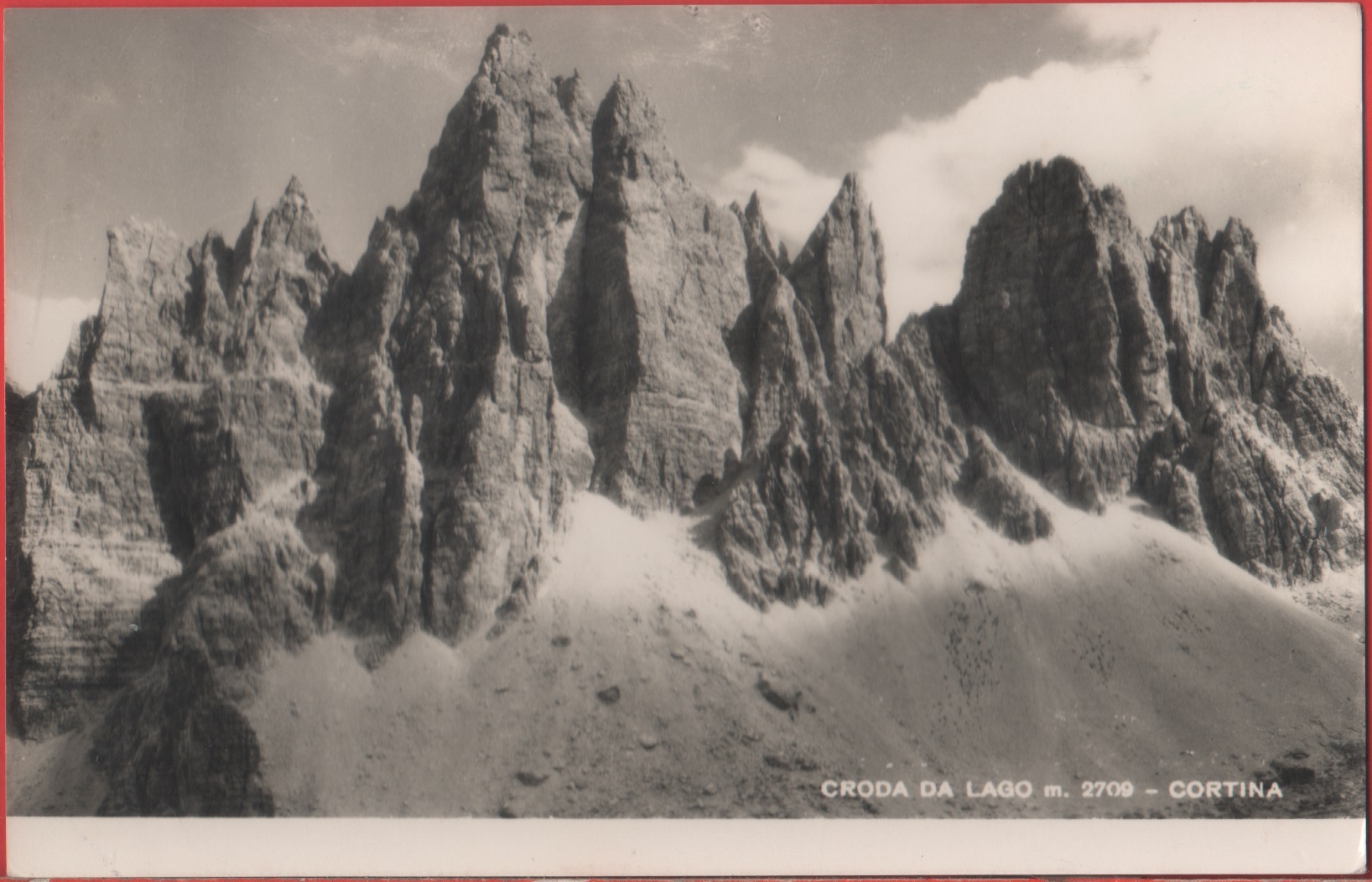 Croda da Lago. Cortina. Non viaggiata