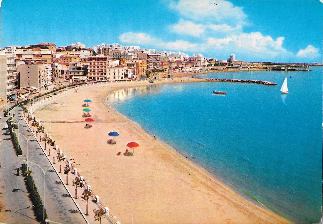 Crotone. Viale Gramsci. Panorama. Non viaggiata