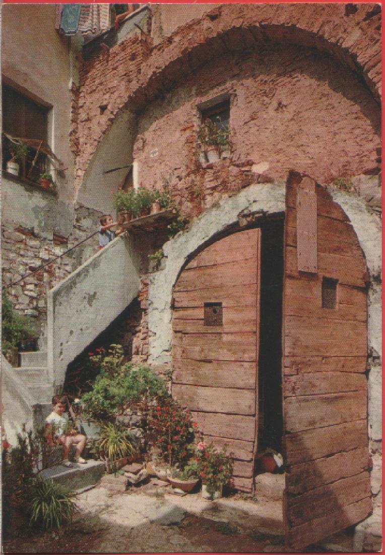 Diano Castello (IM). Scorcio. Non viaggiata, originale