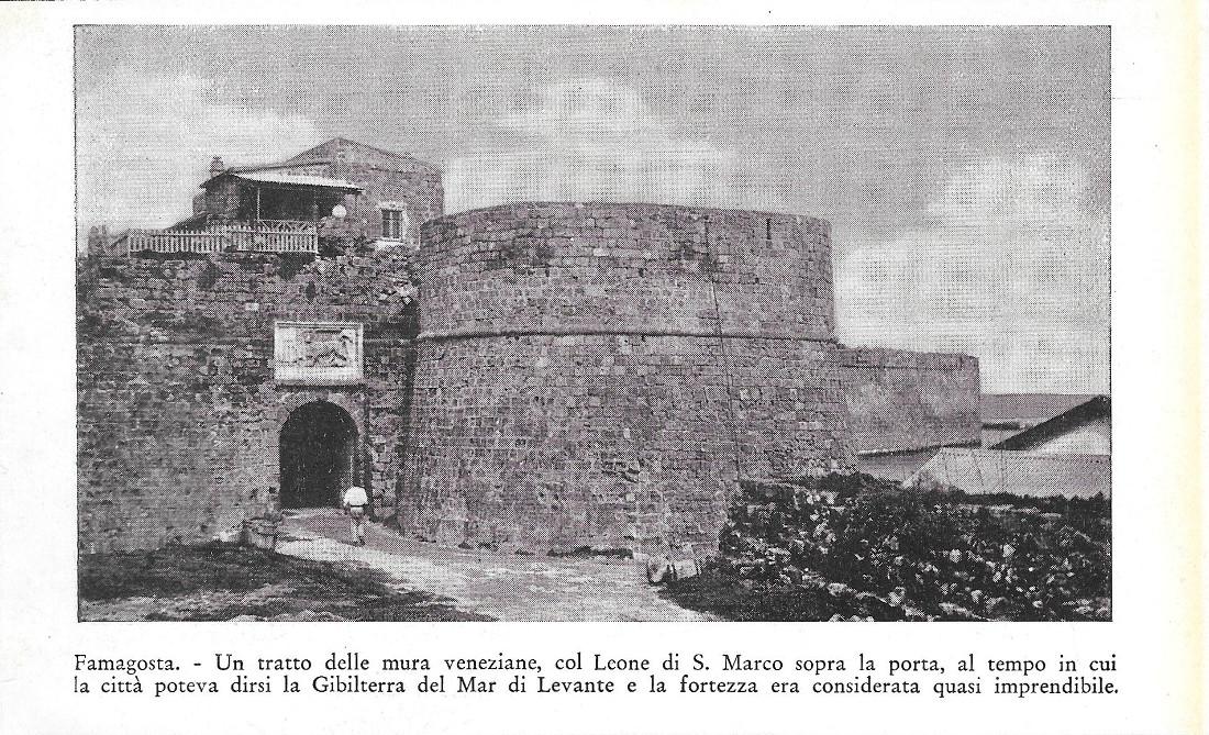 Famagosta, un tratto delle mura veneziane/Rovine di un pozzo in …