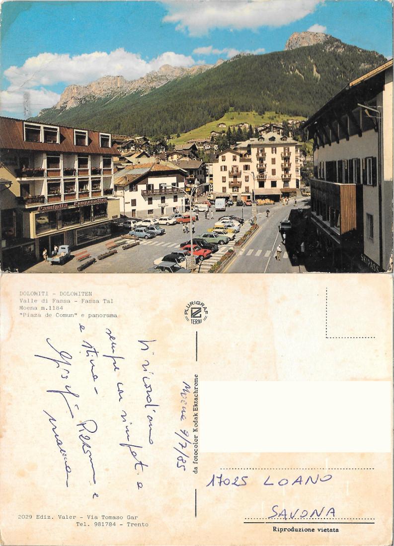 Fassa Tal Moena. Piaza del Comun e panorama. Viaggiata 1985
