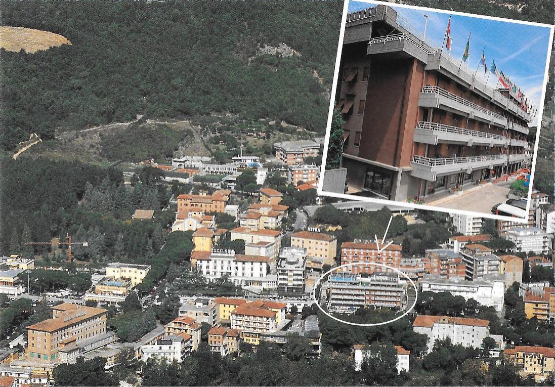 Grand Hotel Ambasciatori. Chianciano terme (BS). Panorama. Non viaggiata