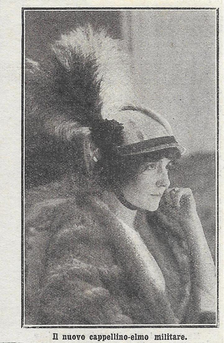 Il nuovo cappellino-elmo militare. Stampa 1912