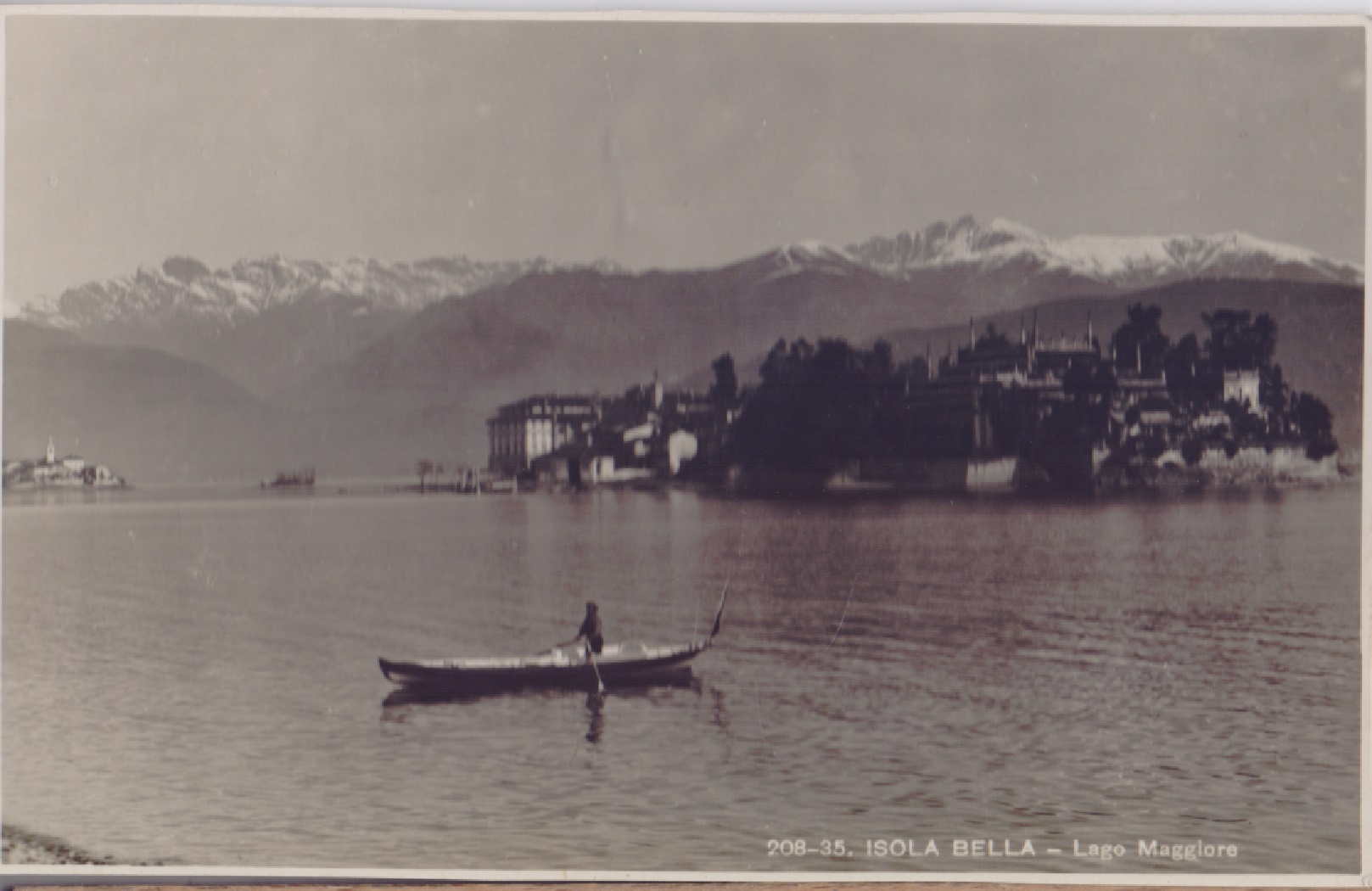Isola Bella. Lago Maggiore. Barca. Fotografica. Non viaggiata