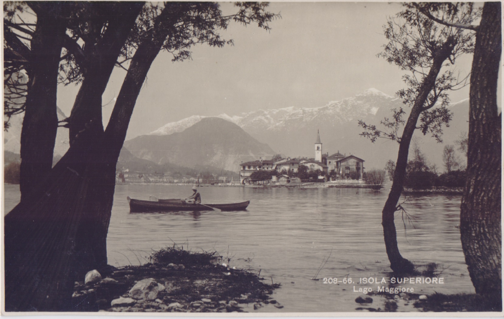 Isola Superiore. Lago Maggiore. Fotografica. Barca. Non viaggiata