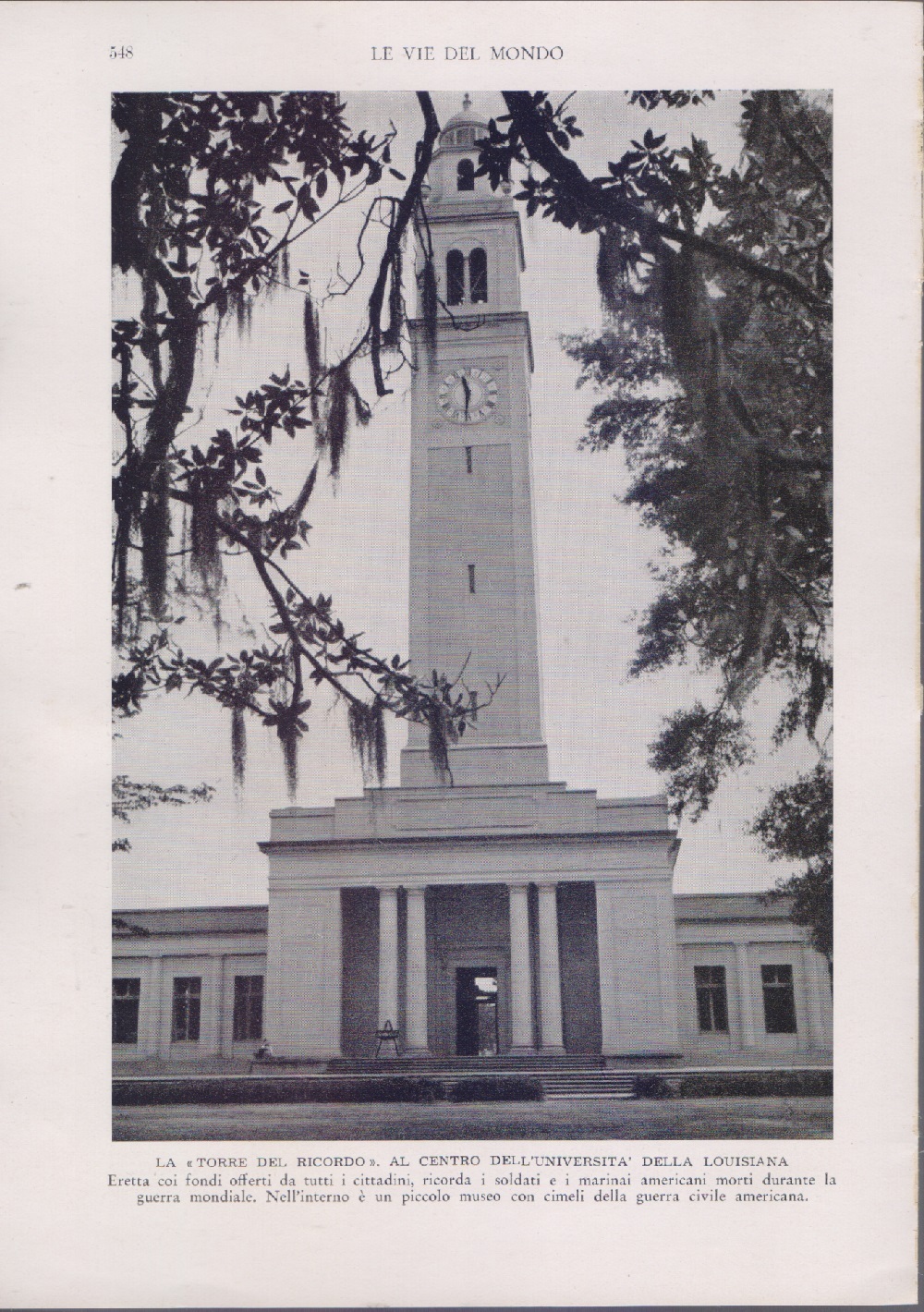 La torre del ricordo al centro dell'Università della Louisiana. Immagine …