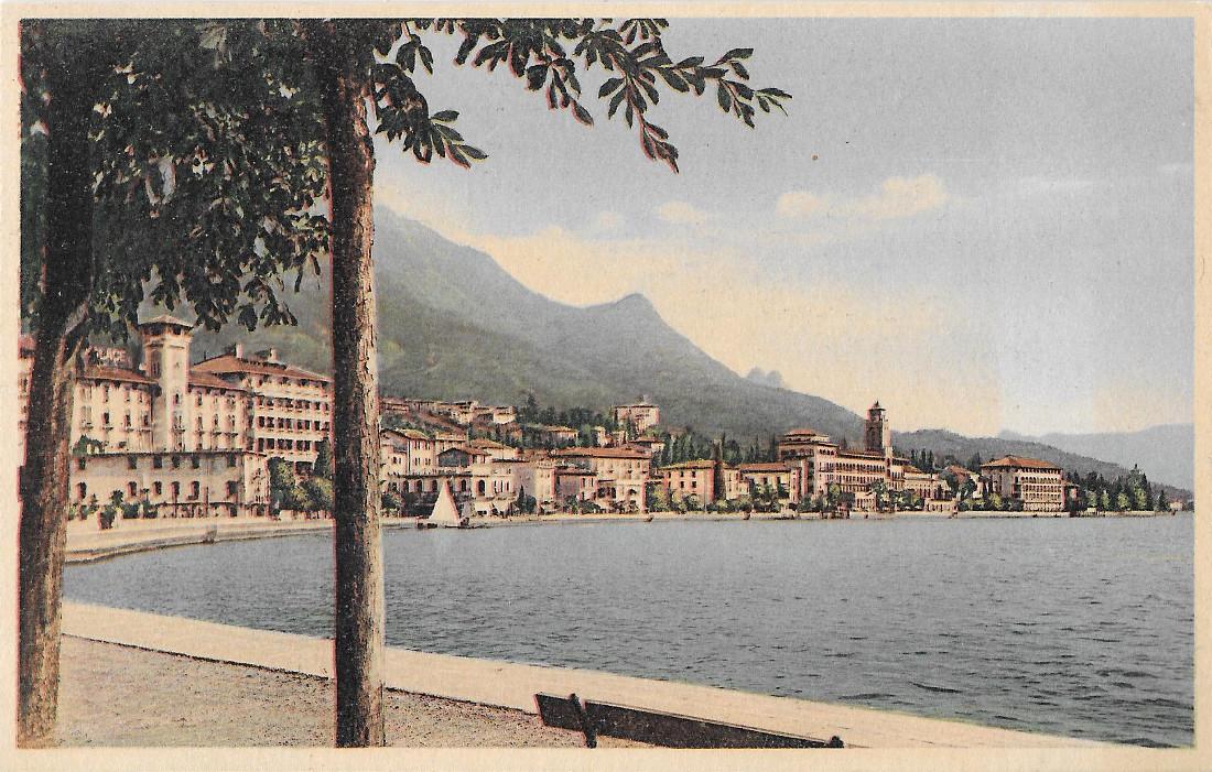 Lago di Garda. Gardone Riviera. Panorama. Non viaggiata, originale