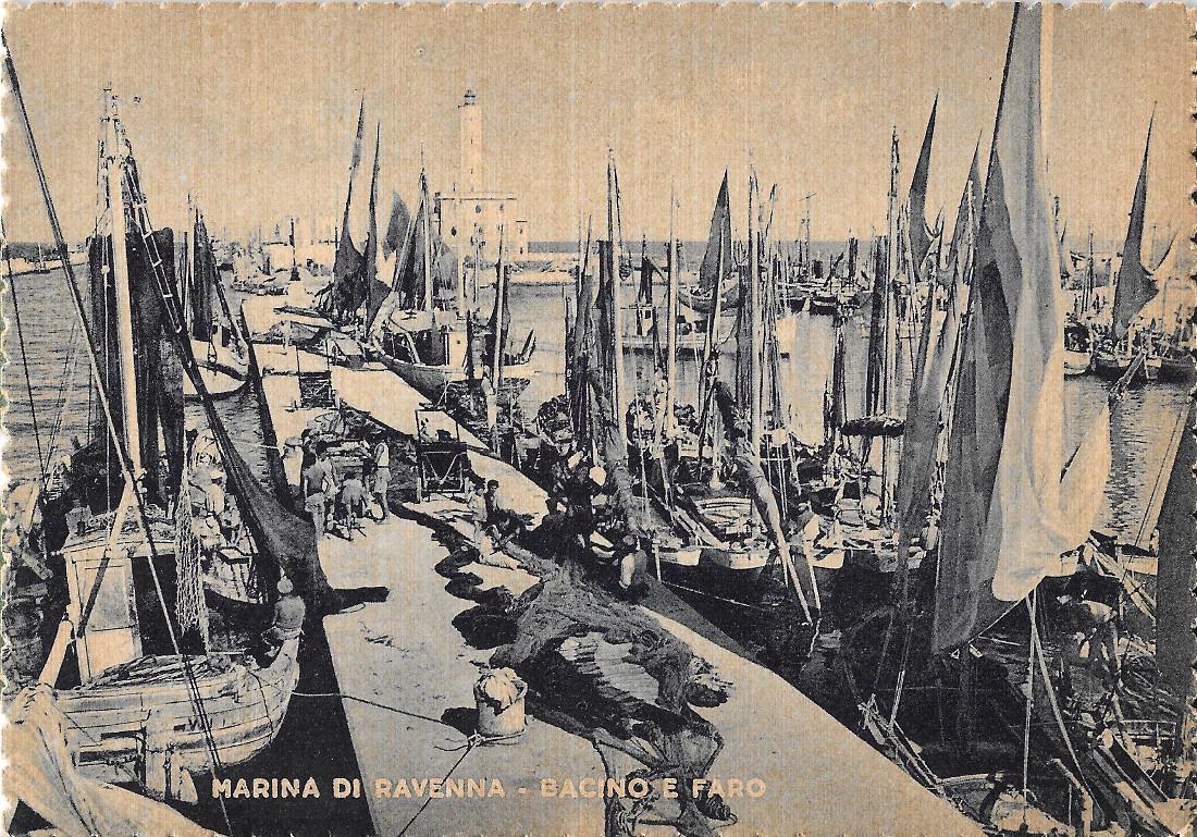 Marina di Ravenna. Bacino e Faro. Non viaggiata