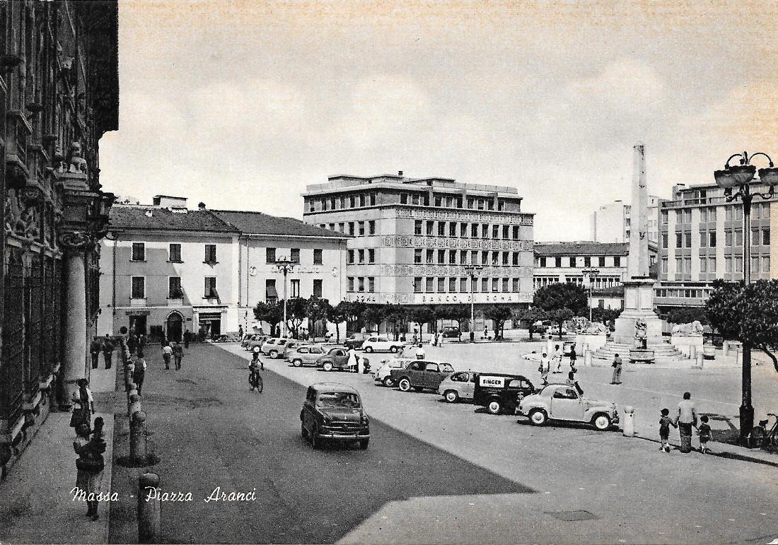 Massa. Piazza Aranci. Non viaggiata