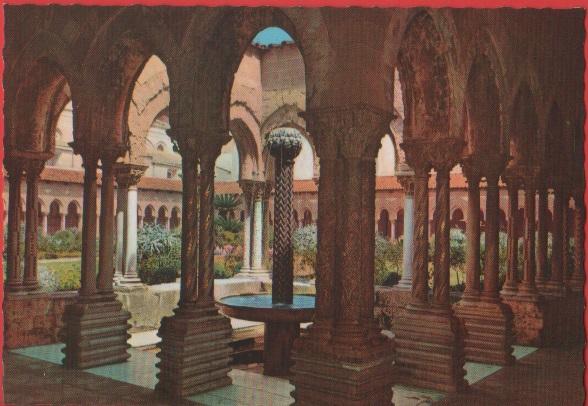 Monreale. Interno dell Chiostro . Non viaggiata