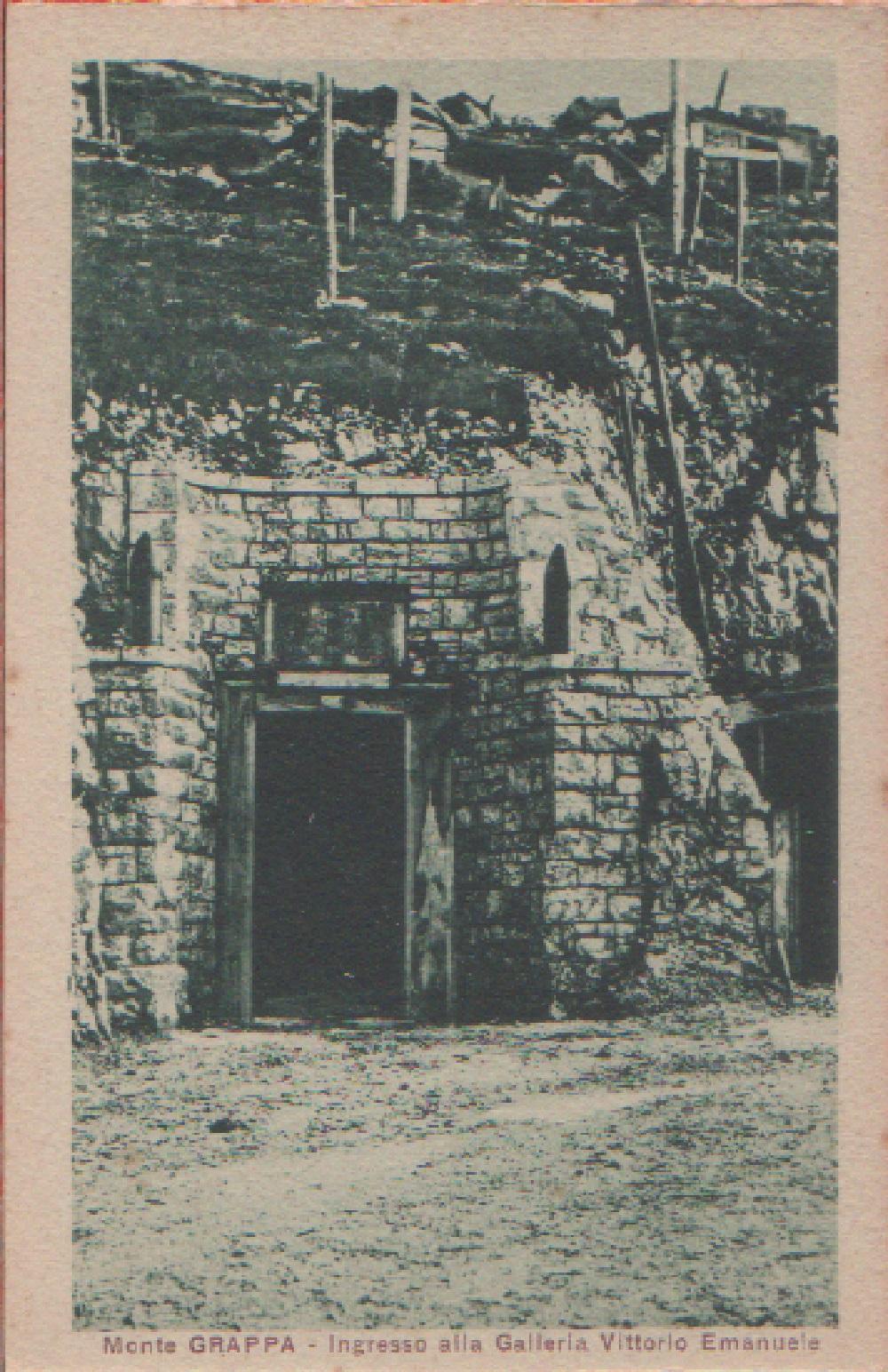 Monte Grappa. Ingresso alla Galleria Vittorio Emanuele. Non viaggiata