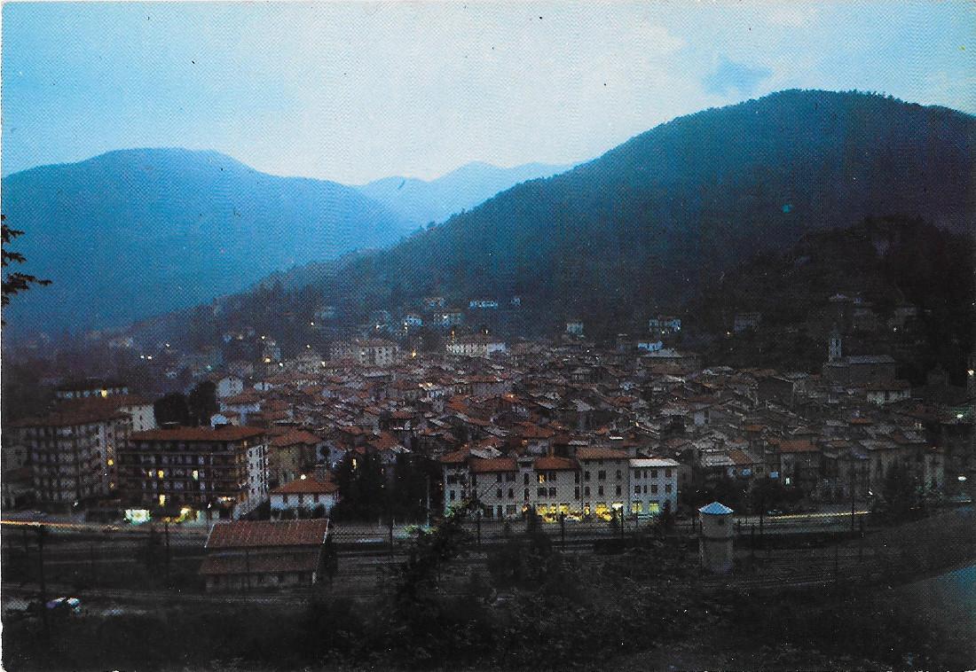 Ormea (CN). Panorama notturno. Non viaggiata