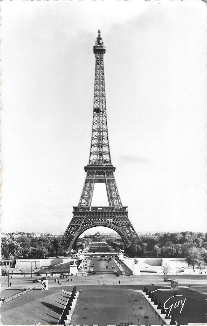 Parigi. La tour Eiffel vue du palais de Chaillot. Non …