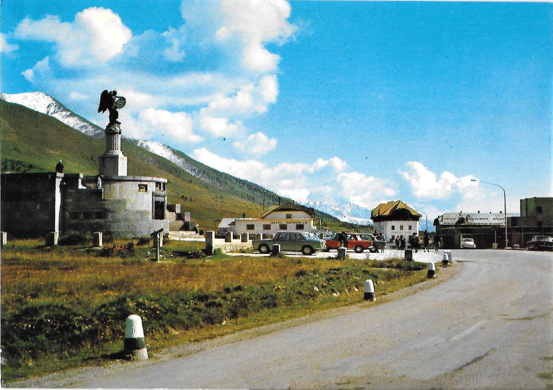 Passo Tonale. Monumento ai Caduti. Non viaggiata