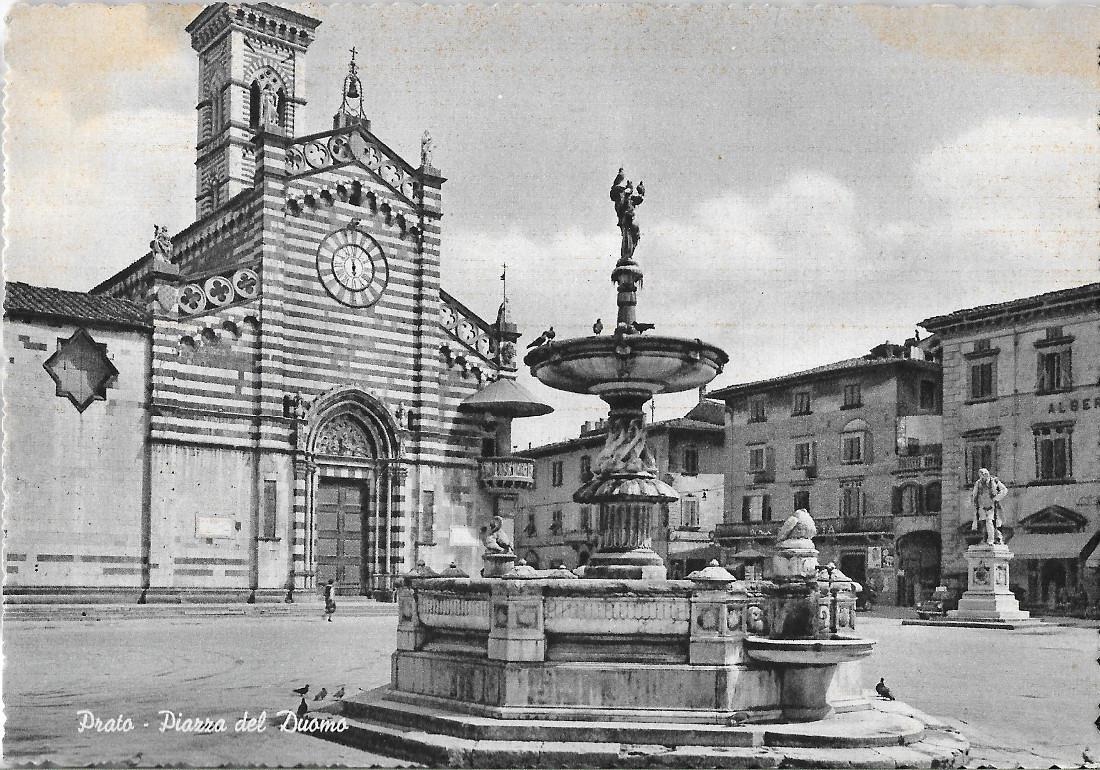 Prato. Piazza del Duomo. Non viaggiata