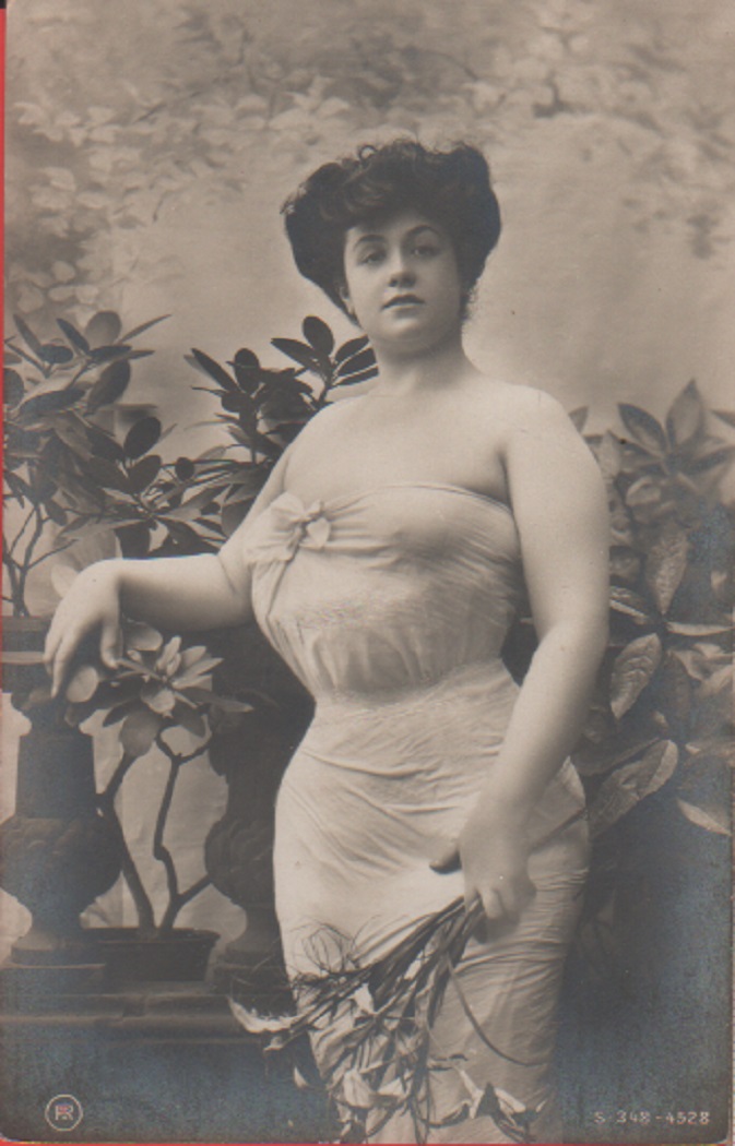 Ragazza con mazzo di fiori - No viaggiata