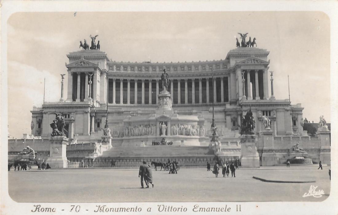 Roma. Monumento a Vittorio Emanuele II. Non viaggiata. Animata