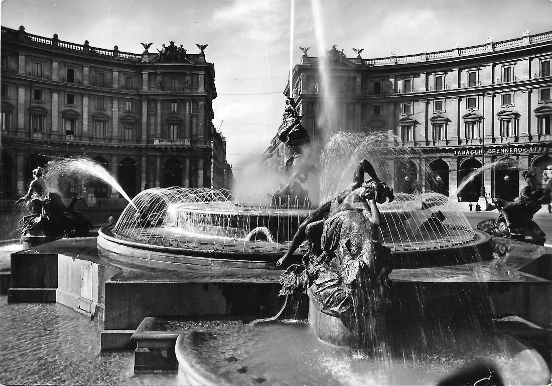 Roma. Piazza Esedra. Ed. Bromofoto. Non viaggiata