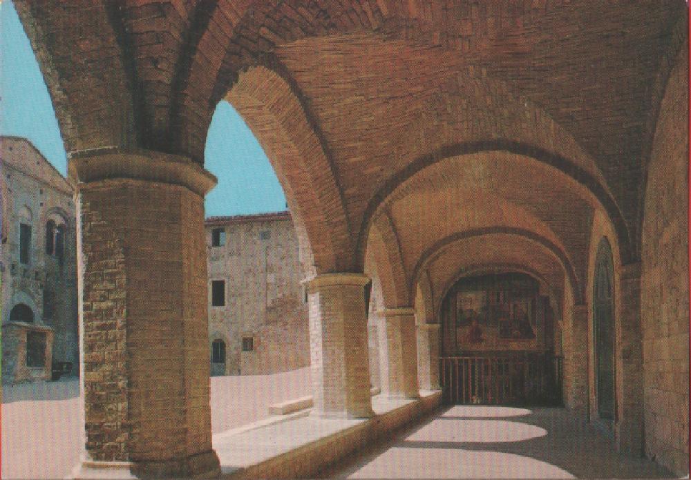 San Gimignano loggia del Battistero. Non viaggiata