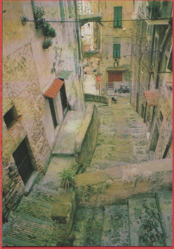 Sanremo. Citta vecchia. Via Cisterna