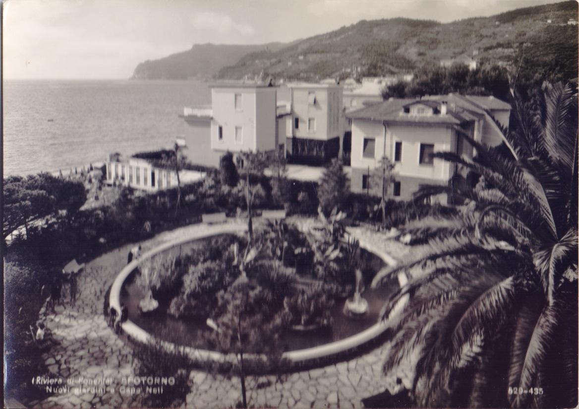 Spotorno. Nuovi giardini e capo Noli. Non viaggiata