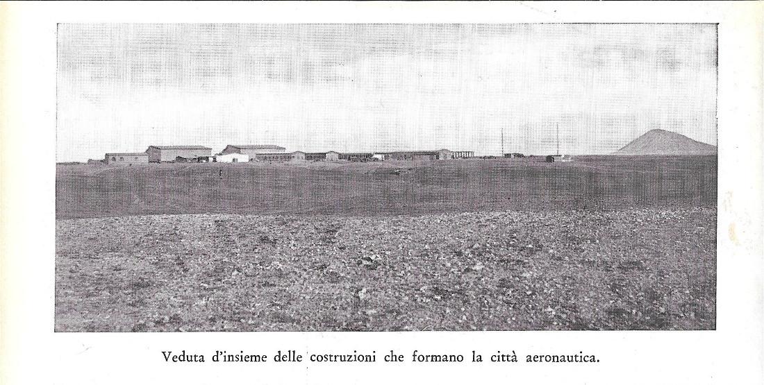 Veduta delle costruzioni che formano la città aeronautica italiana (Capo …