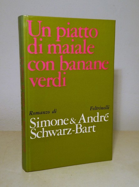 UN PIATTO DI MAIALE CON BANANE VERDI