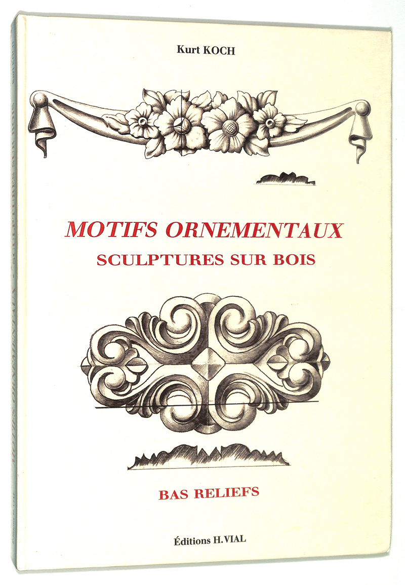 Motifs ornementaux. Sculptures sur bois