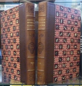 Nouvelle mythologie illustrée. 2 volumes.