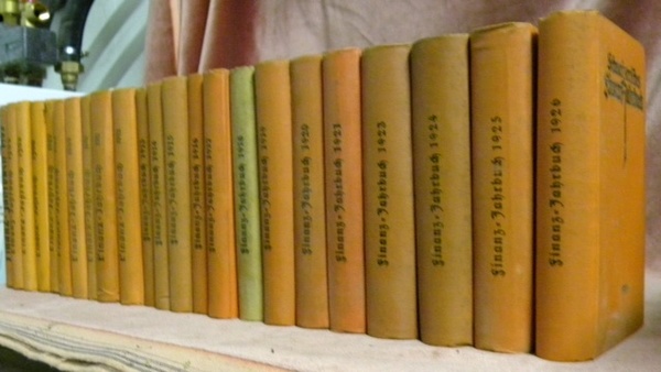 Schweizerisches Finanz-Jahrbuch. 1903 (V. Jahrgang) bis 1926 (ohne 1922). 24 …