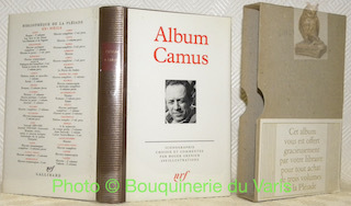 Album Camus. Iconographie choisie et commentée par Roger Grenier. 490 …