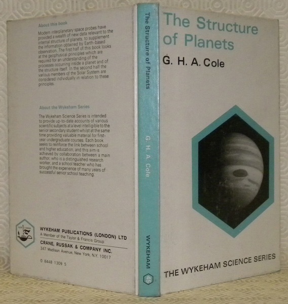 The Structure of Planets.