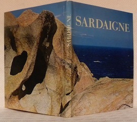 Sardaigne. Photographies de Marianne Pfaeltzer. Notes de B. Brandel.