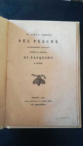 Il gran libro del perchè recentemente trovato sotto la statua …