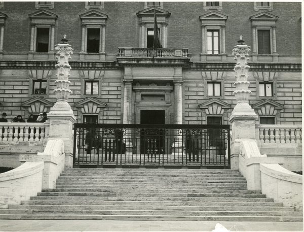 Roma, Giardini e Facciata del Palazzo del Viminale