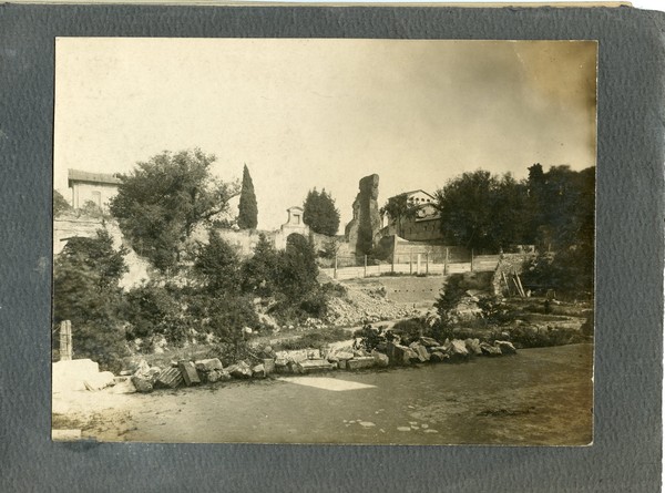 Roma. Rovine presso Arco di Palatino