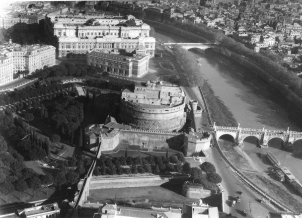 Roma, Castel Sant'Angelo e il Tevere, vista dall'alto