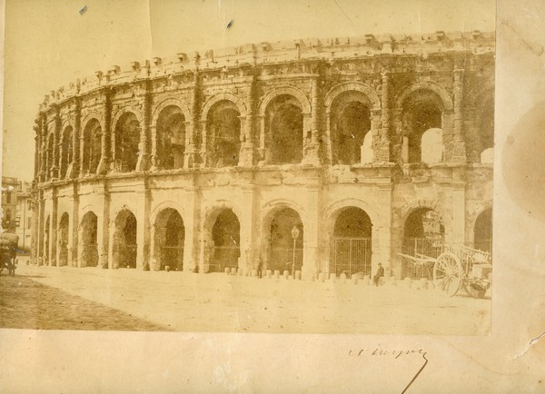 Nimes arena