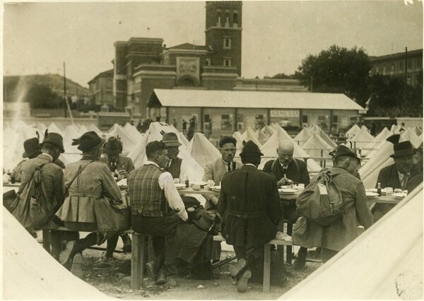 Roma, alpini a Testaccio